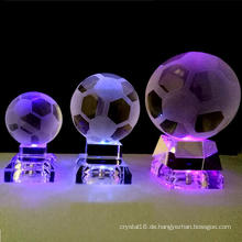 Hausgemachte Dekoration Kristallkugel mit LED-Licht